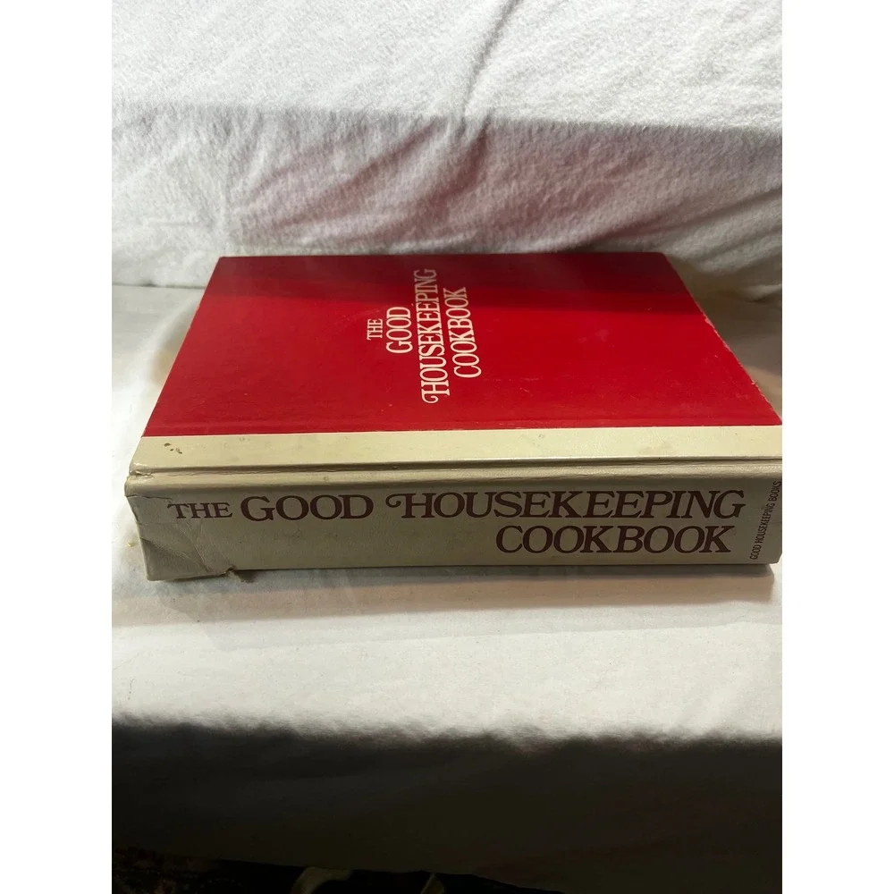 The Good Housekeeping Cookbook 1973 Vintage Hardcover Zoe Coulson ISBN0878510141